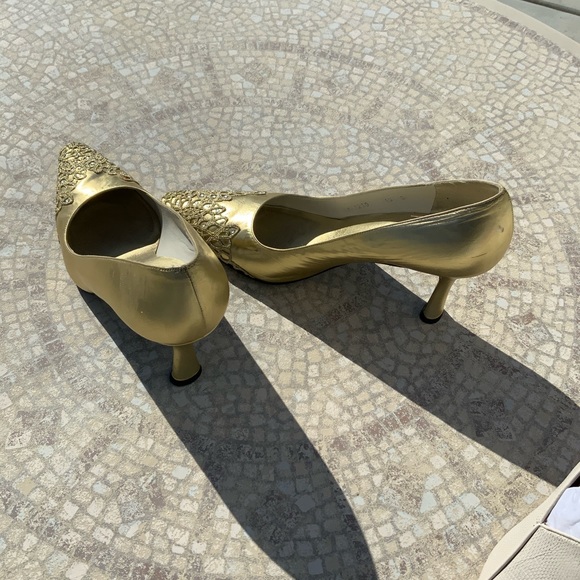 Stuart Weitzman Dress Pump - Picture 3 of 8